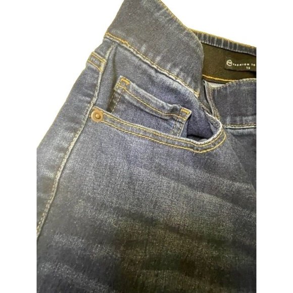 Jeans Stretchy Mid-Rise Straight Cut Size 12Fashion To Figure Perfect Condition - Picture 5 of 16